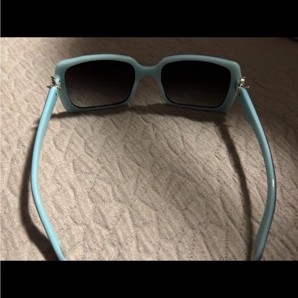 Beautiful pair of Tiffany & Company sunglasses new without tags - Picture 3 of 8
